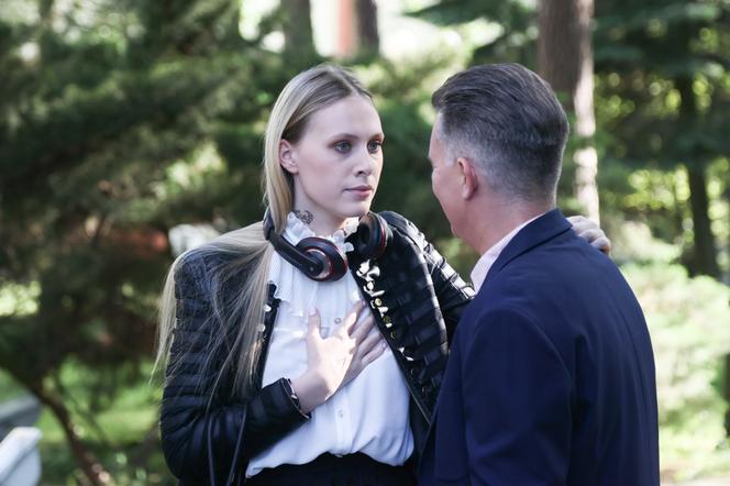 Na Wspólnej odc. 3526. Daria (Patrycja Topajew), Tomasz Adamski (Tomasz Piątkowski)