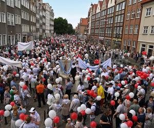 W Marszu dla Życia i Rodziny w Gdańsku wzięło udział kilka tysięcy osób