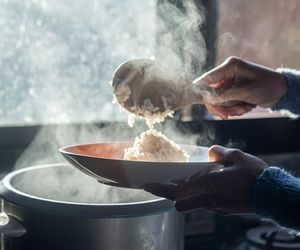 Jak wykorzystać wodę z ryżu do pielęgnacji roślin? Sprawdź tę metodę!