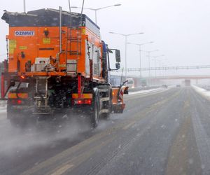 Oblodzenie, śnieg i deszcz. Tutaj będzie niebezpiecznie!  Wojewódzkie Centrum Zarządzania Kryzysowego wydało alerty 