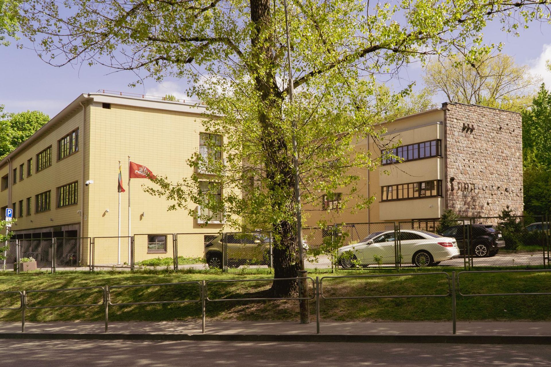 Szkoła projektu Romualda Gutta w Wilnie