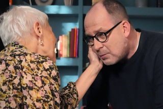 Barwy szczęścia odc. 3181. Krystyna Złota (Hanna Bieluszko), Marek (Marcin Perchuć)