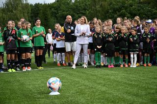 Marta Nawrocka na festiwalu piłki kobiecej