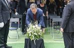 Żałobnicy brawami na kolanach oddali hołd Joannie Kołaczkowskiej. Niezwykły moment wywołał morze łez