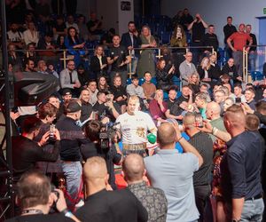 Karol Nawrocki i bokserzy