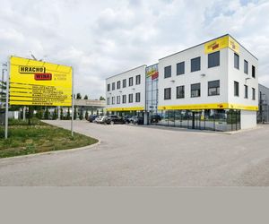 OKNOPLAST rozszerza horyzonty – nowa era z drewnianymi oknami premium