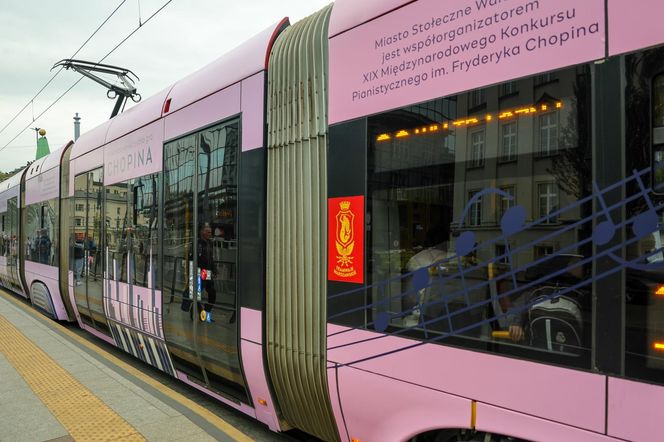 Chopinowski tramwaj i pociąg metra w Warszawie