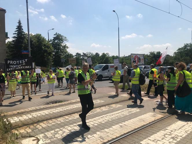 Protest pracowników Inspekcji Weterynaryjnej we Wrocławiu