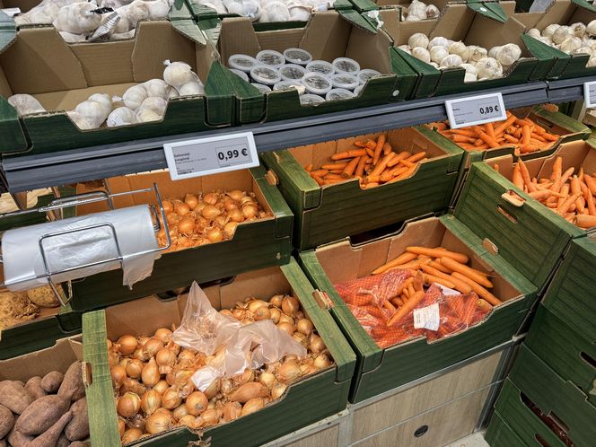Kilogram cebuli żółtej to na Litwie wydatek 0,99 euro (4,20 zł)