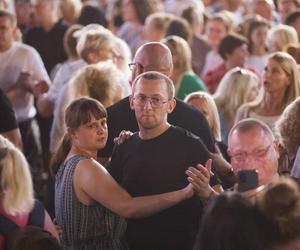 Ostatnia potańcówka w Katowicach na Rynku na zakończenie wakacji