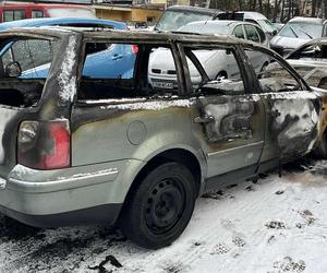 W spalonym samochodzie znaleziono zwłoki