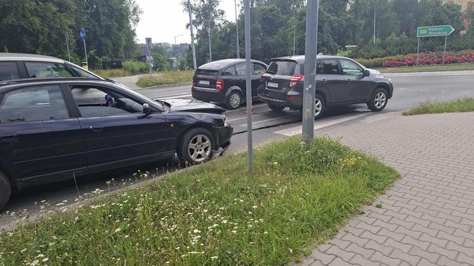 Wypadek u zbiegu ulic Radomskiej i Kaczyńskiej