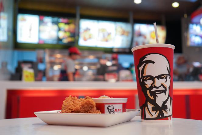 KFC zaskoczyło klientów na Dzień Kobiet. Zamiast kwiatów mięsny bukiet [ZDJĘCIA]