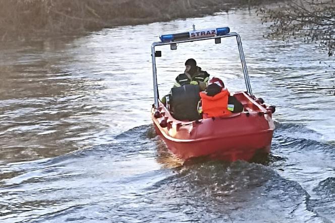 Akcja na rzece Wieprz. Strażacy wydobyli 10-latka z wody