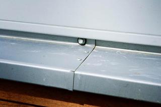 parapet zewnętrzny - łączenie blachy