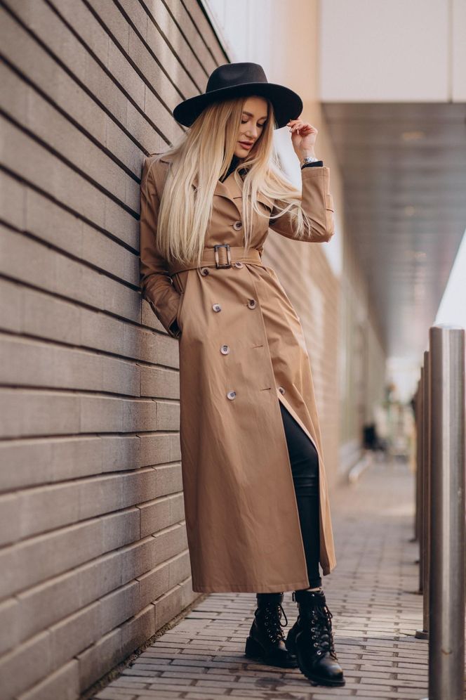 Między latem a jesienią. Idealne stylizacje na przejściową porę