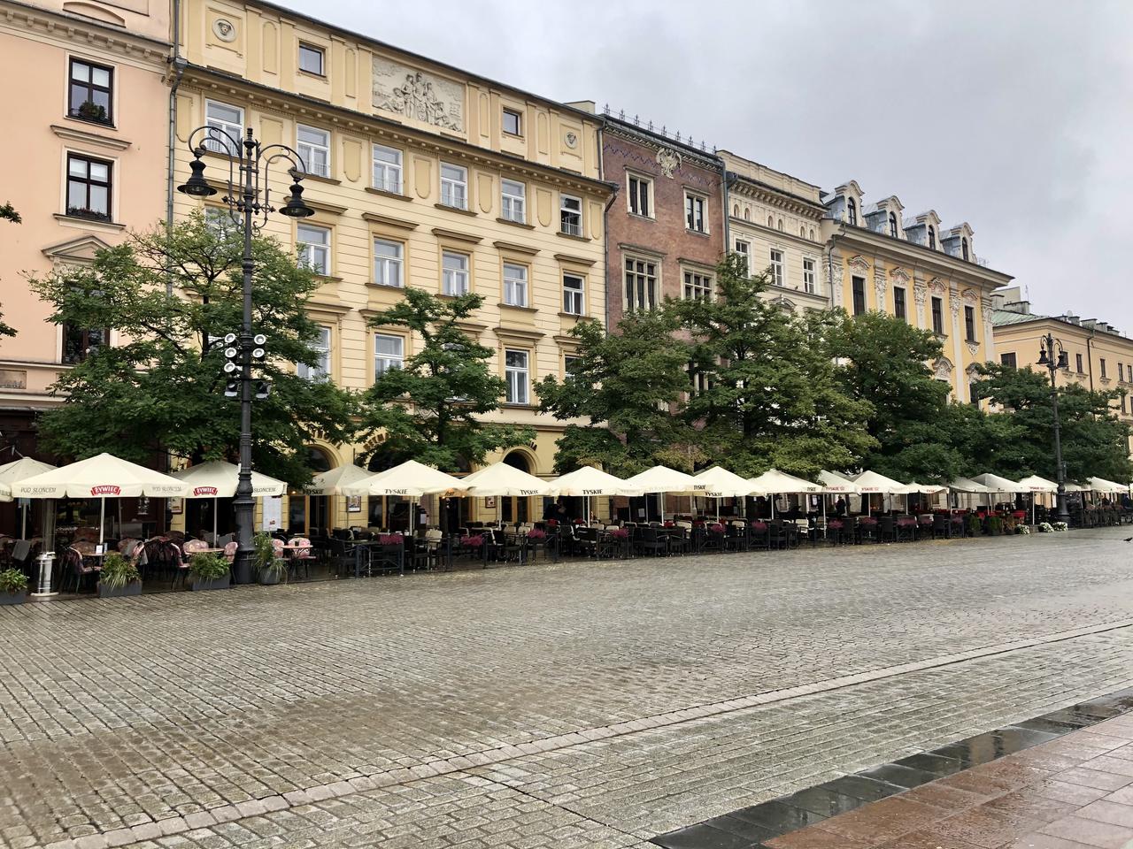 Obostrzenia skażą nas na porażkę. Krakowskie restauracje obawiają się czerwonej strefy