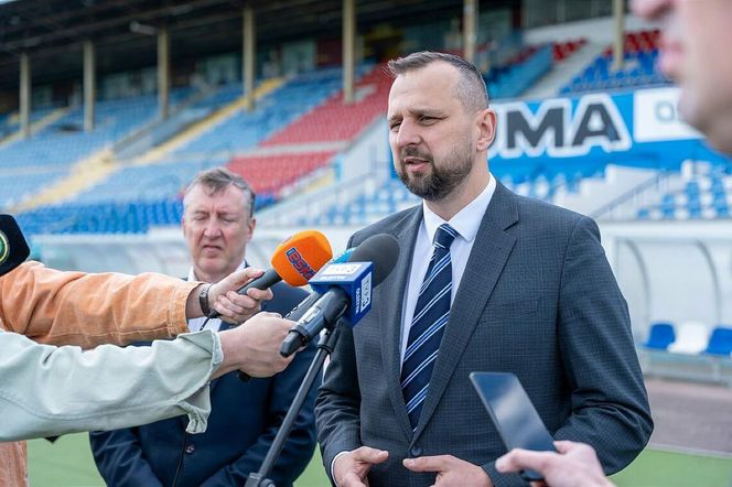 Nie trybuna, a nowy stadion