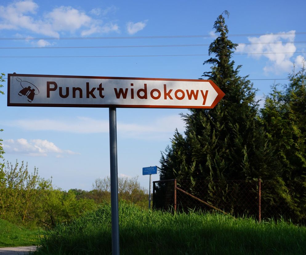 Z tej wieży widokowej można podziwiać panoramę doliny Bystrzycy