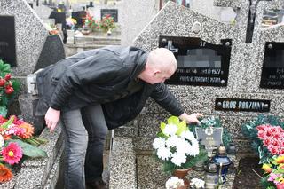 Grób 21-letniej Anny z Zambrowa. Dziewczyna została zgwałcona, poćwiartowana i wrzucona do ogniska