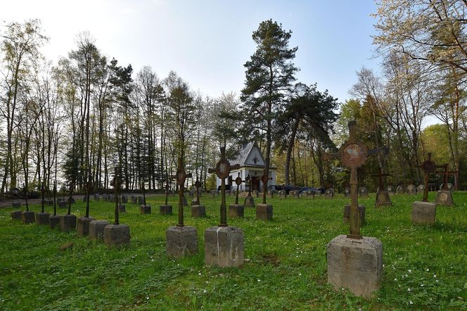 To niezwykłej urody wieś w Małopolsce. Kiedyś mieszkało w niej siedmiu mnichów