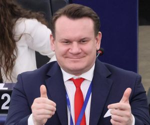 Dominik Tarczyński dostał zakaz wjazdu do Wielkiej Brytanii. Zdecydowana reakcja polityka PiS