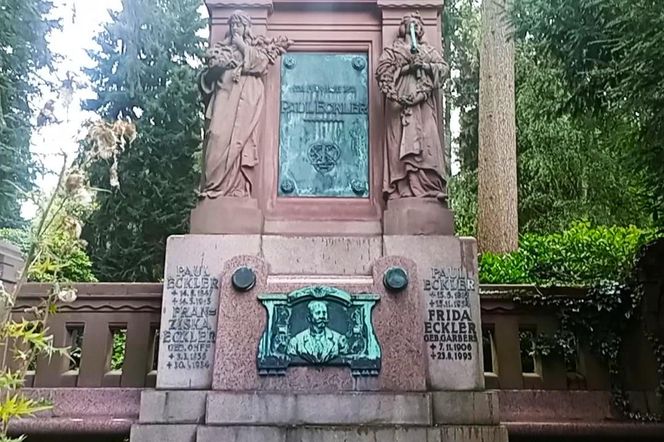 Ohlsdorfer Friedhof w Hamburgu