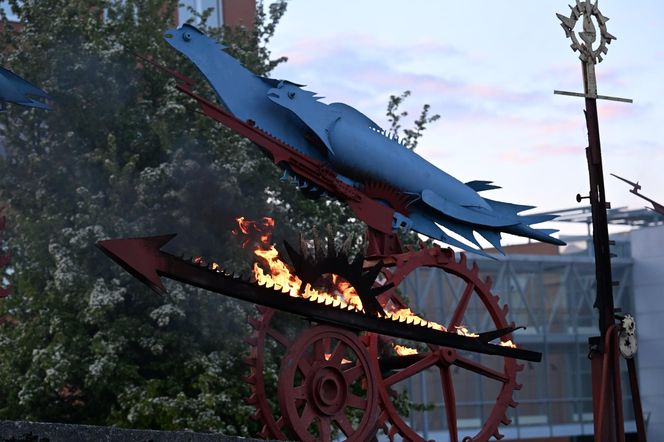 "Płonące Ptaki" Hasiora zapłonęły