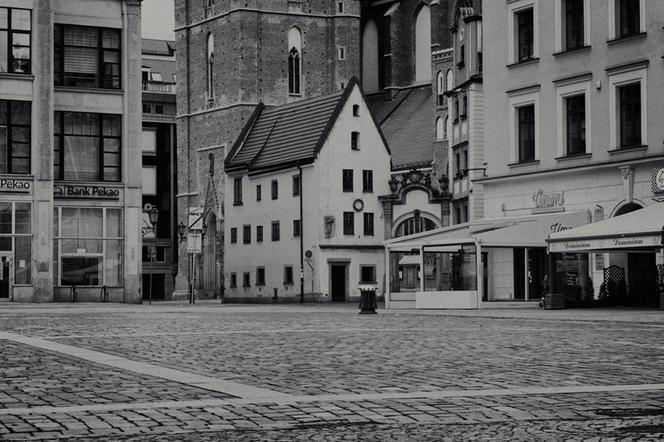 Wrocław w czasie epidemii - opustoszałe centrum miasta