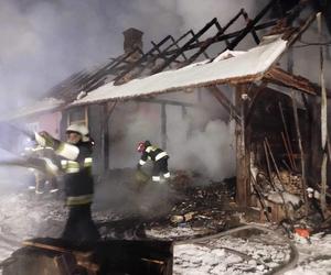 Ogromny pożar pod Jarosławiem. Strażacy znaleźli ciało w pogorzelisku
