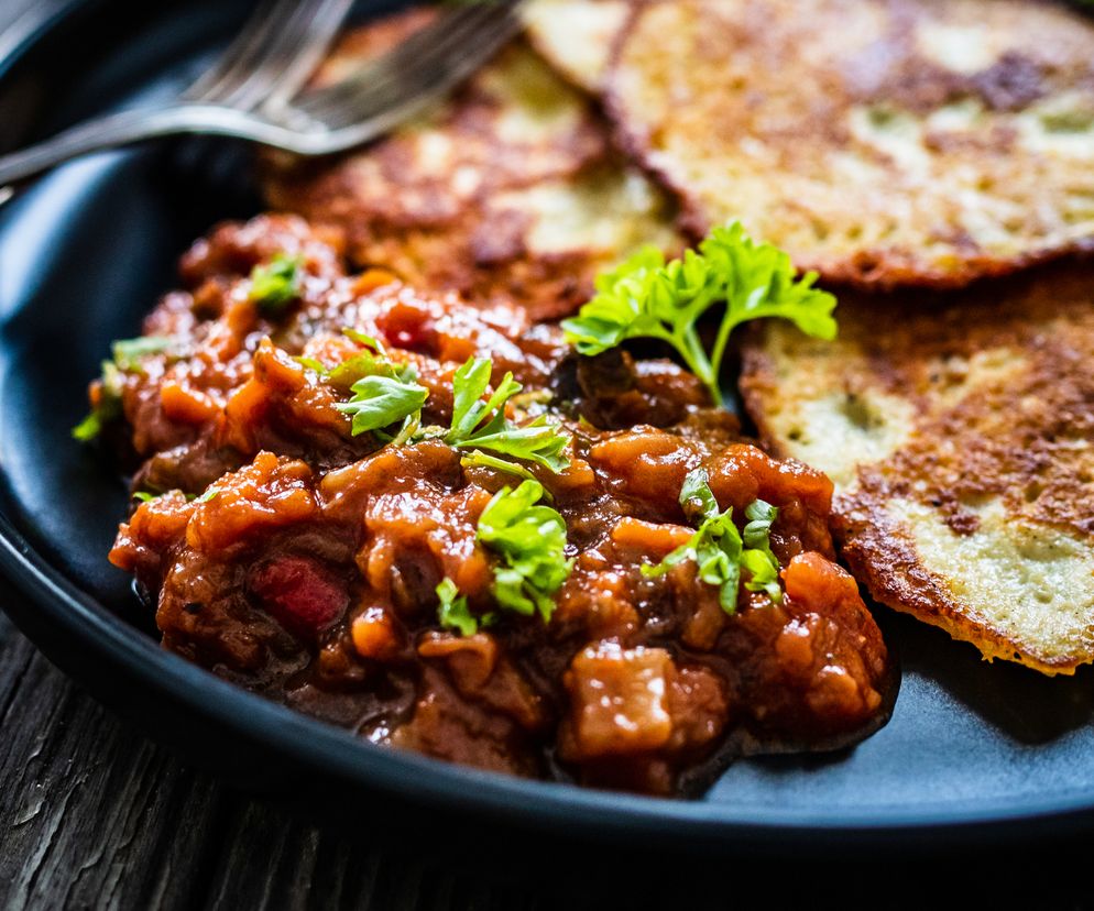 Gulasz węgierski z plackami ziemniaczanymi Magdy Gessler, jak w Ziemniak, czy kartofel? w Zamościu