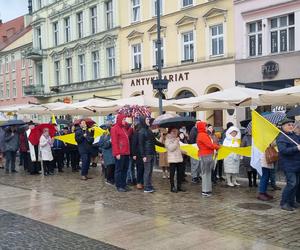 Tłumy ludzi na ulicach Bydgoszczy