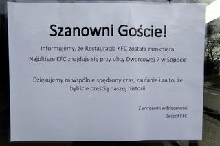 Opuszczony budynek KFC na wjeździe do Sopotu. To jeden z pierwszych lokali w Polsce 