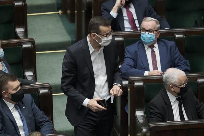 Jarosław Kaczyński w drodze do sejmu