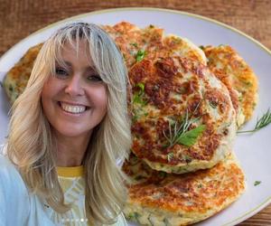 Ewa Wachowicz poleca. Jak zrobić idealnie chrupiące placuszki z cukinii?