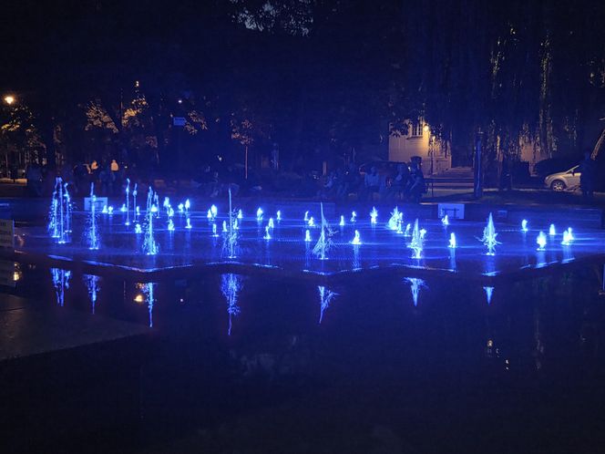 Muzyka, światło i woda w sercu Bydgoszczy. Ta fontanna naprawdę gra!