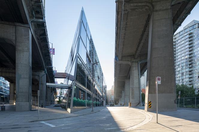 Vancouver House_w Kanadzie_BIG_58