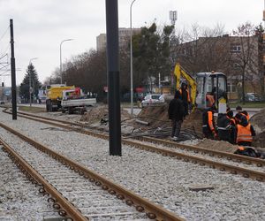 Remont torowiska na ul. Toruńskiej w Bydgoszczy. Wiemy, kiedy tramwaje wrócą na stałe trasy