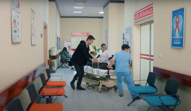 Zeynep trafi do szpitalu w krytycznym stanie, a lekarze podejmą desperacką walkę o jej życie.