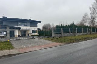 Tragiczny wypadek w Chełmie. Dwóch 18-latków nie żyje. Znicze na miejscu tragedii