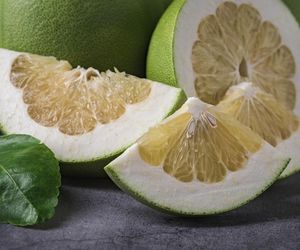 Suplementy z witaminą C mogą się schować. Ten owoc daje jej 6 razy więcej