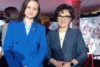 Nastolatka poprowadzi obrady Sejmu! Pozuje z Elżbietą Witek i pisze o żołnierzu wyklętym [WYWIAD]
