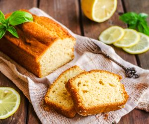 Proste ciasto jogurtowe - 7 składników za 7 zł na 8 porcji