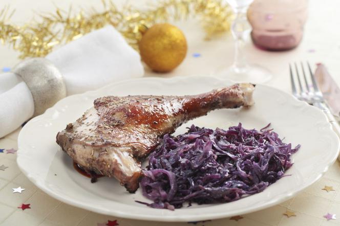 Czerwona kapusta z gęsimi udkami