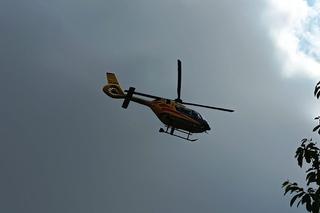 Koszmarny wypadek na szlaku na szczyt. Na miejsce wezwano śmigłowiec LPR