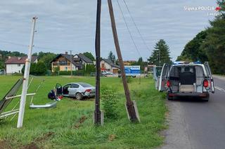 Ucieczka przed policją zakończona w rowie