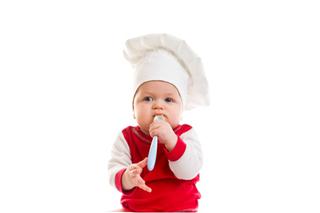 Żywienie niemowląt: czy konieczna jest weryfikacja zaleceń? 