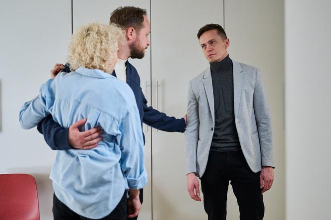 Na Wspólnej odc. 3596: Paweł (Grzegorz Kwiecień), Beata (Katarzyna Ptasińska), Emil (Piotr Ligienza)