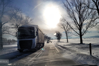 Ciężarówki blokują główne trasy na Dolnym Śląsku. Potężne korki na DK8 i DK35