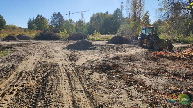 Park Nagórki - Jaroty. Prace przy budowie nowych dojść do zbiornika idą pełną parą [ZDJĘCIA]